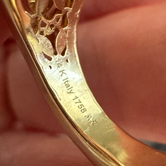 14k Yellow Gold Flower Ricami Signet Ring size 5 - Picture 3 of 9